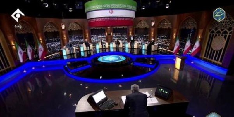 1،200،000،000 تومان از جیب هر خانواده ایرانی برداشته اند ؛ درباره حرف پزشکیان که گفت "کشته های تحریم فقرا هستند" و کاندیداهای اصولگرا که گفتند مشکل ما تحریم نیست!